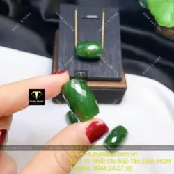 Lu thống ngọc bích Canada xanh lá mài giác Lu thống ngọc bích Canada xanh lá mài giác