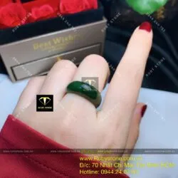 Nhẫn yên ngựa ngọc bích xanh đậm (gia công theo ni tay) - Hình ảnh 5