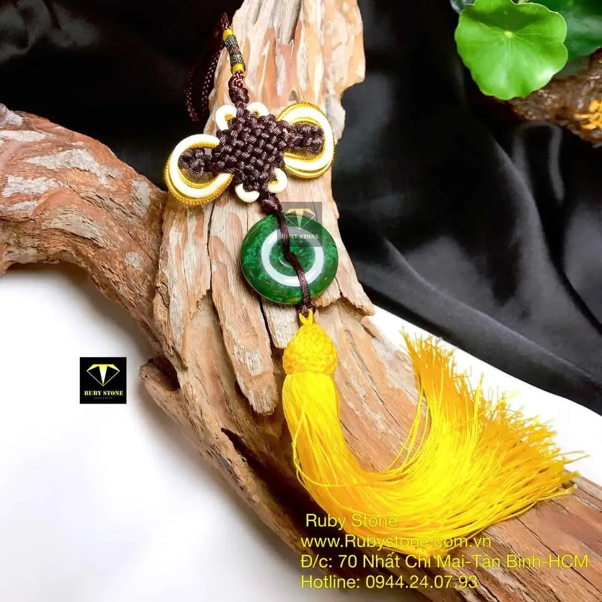 Móc treo xe đồng điếu bình an ngọc bích Canada Móc treo xe đồng điếu bình an ngọc bích Canada