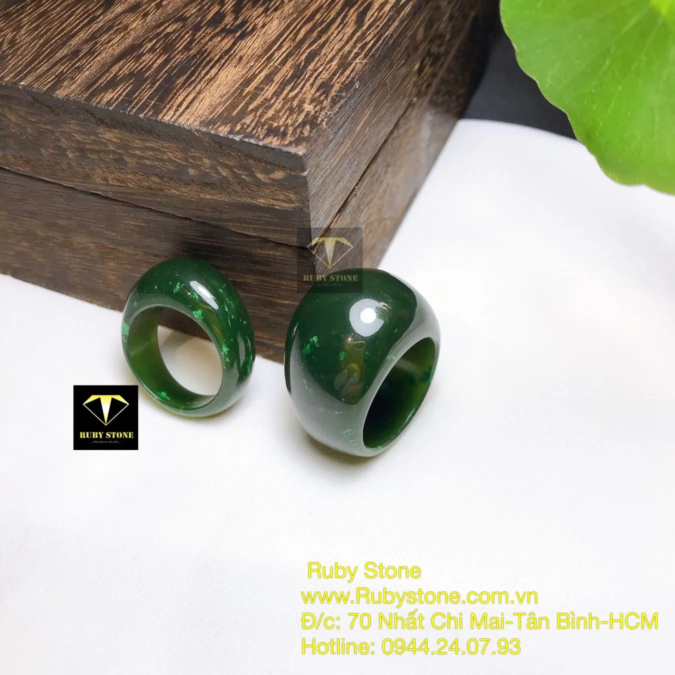 Nhẫn yên ngựa Ngọc bích Canada xanh đậm Nhẫn yên ngựa Ngọc bích Canada xanh đậm - Ảnh 3