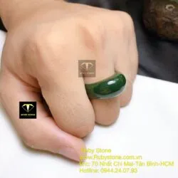 Nhẫn yên ngựa Ngọc bích Canada xanh đậm Nhẫn yên ngựa Ngọc bích Canada xanh đậm