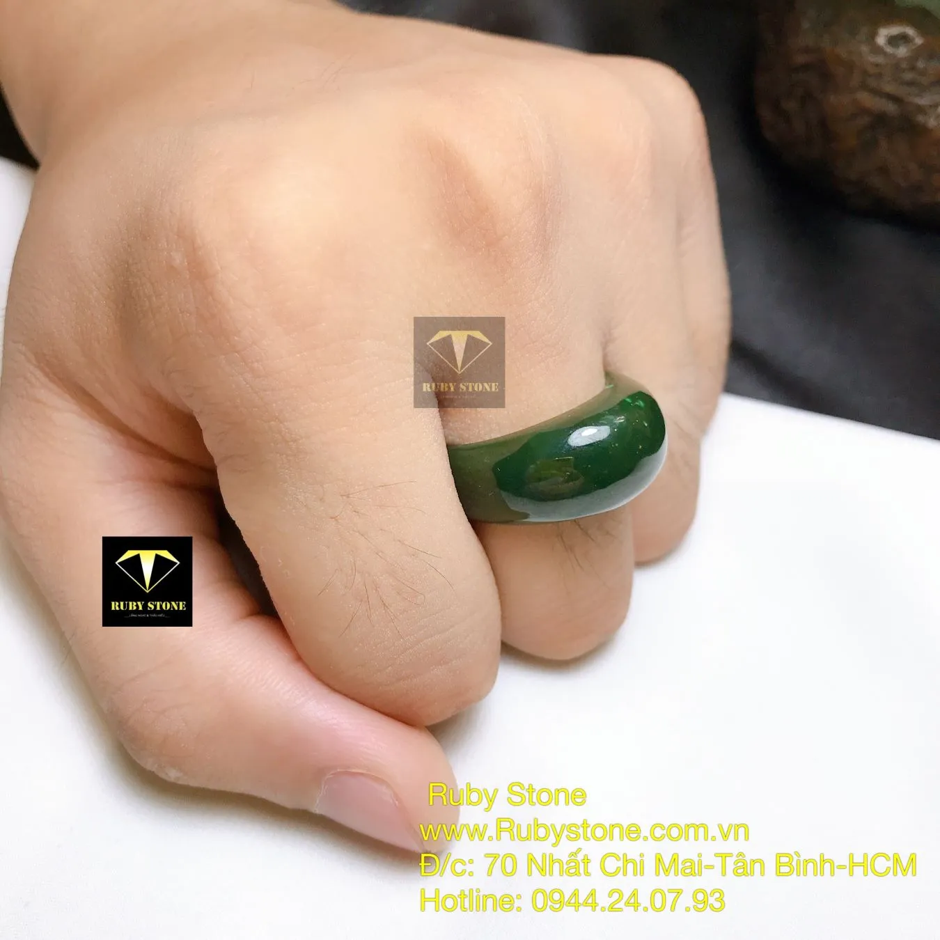 Nhẫn yên ngựa Ngọc bích Canada xanh đậm Nhẫn yên ngựa Ngọc bích Canada xanh đậm - Ảnh 4