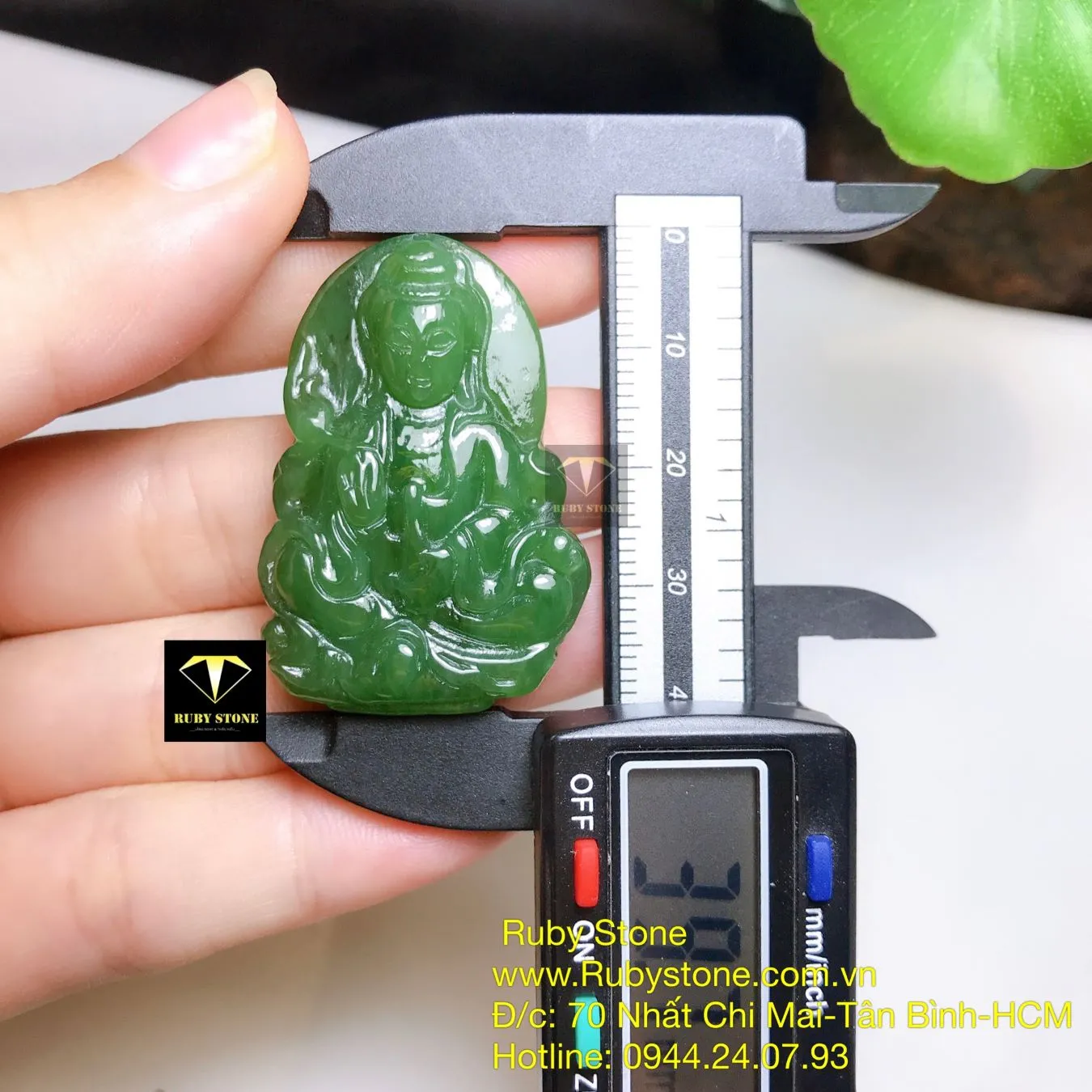 Phật Quan Âm ngọc bích Canada, kích thước 40mm Phật Quan Âm ngọc bích Canada, kích thước 40mm - Ảnh 3