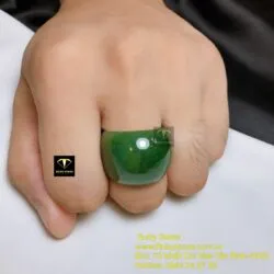 Nhẫn yên ngựa Ngọc bích Canada chất VIP