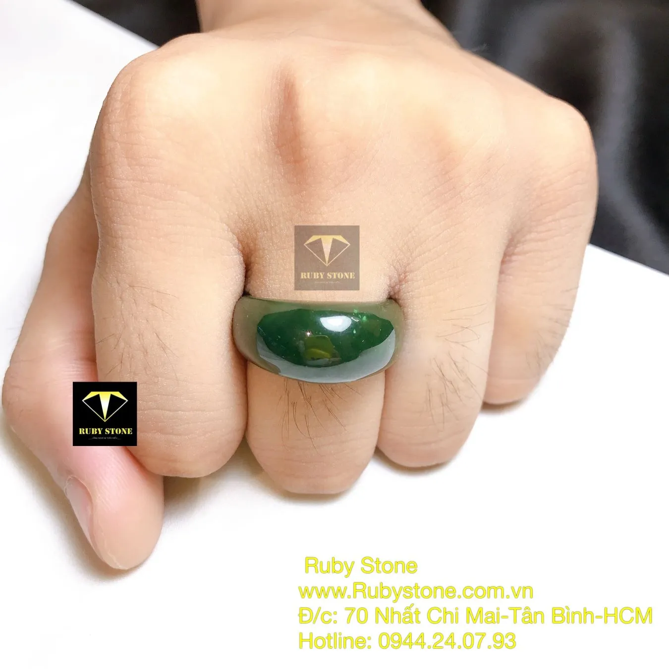 Nhẫn yên ngựa Ngọc bích Canada xanh đậm Nhẫn yên ngựa Ngọc bích Canada xanh đậm