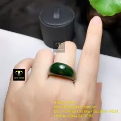 Nhẫn yên ngựa Ngọc bích Canada xanh đậm Nhẫn yên ngựa Ngọc bích Canada xanh đậm
