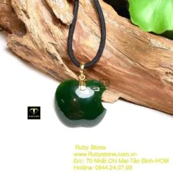 Mặt dây chuyền quả táo Ngọc Bích xanh đậm, móc vàng 10k
