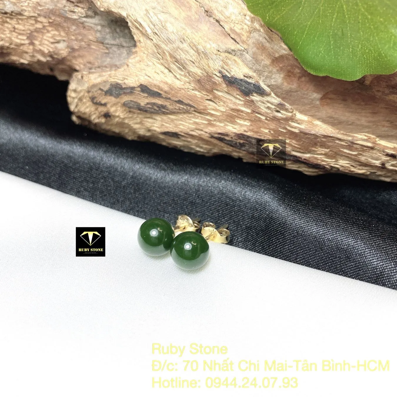 Khuyên tai trái châu ngọc bích xanh đậm 8 ly, vàng 18k Khuyên tai trái châu ngọc bích xanh đậm 8 ly, vàng 18k - Ảnh 8