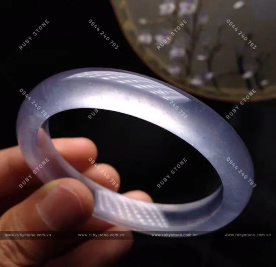 Cách chọn vòng tay Phỉ thuý (Jadeite Jade)