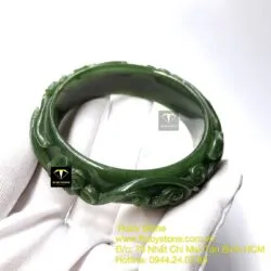 Vòng ngọc bích chạm Hoa mai, ni tay 55mm - Hình ảnh 7