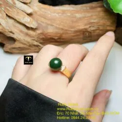 Nhẫn trái châu Ngọc bích, vàng 18k