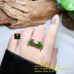 Nhẫn ngọc bích Canada bản 8 ly, vàng 18k - Ảnh 2