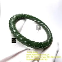 Vòng ngọc bích Canada chạm xoắn, ni tay 55mm