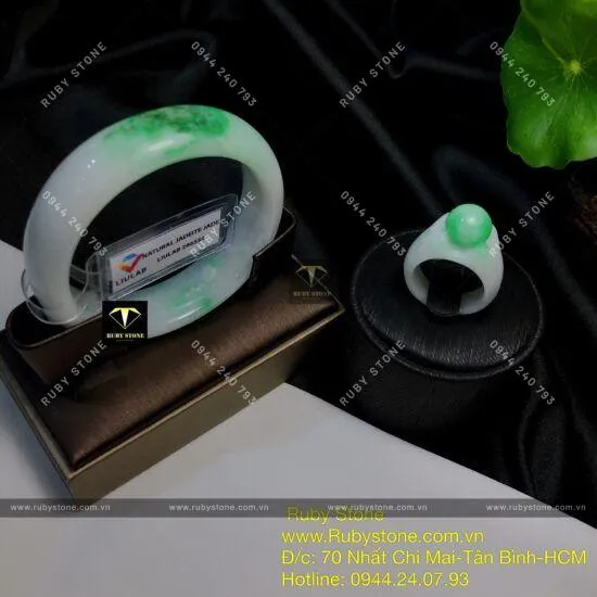 Ngọc cẩm thạch (Jadeite jade) chịu được nhiệt độ bao nhiêu? Cách bảo quản ngọc cẩm thạch tốt nhất