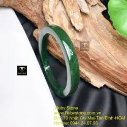 Vòng tay ngọc bích Canada, bản vuông 8,6mm, ni tay 53mm