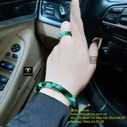 Bộ sản phẩm vòng và nhẫn ngọc cẩm thạch sơn thuỷ Bộ sản phẩm vòng và nhẫn ngọc cẩm thạch sơn thuỷ