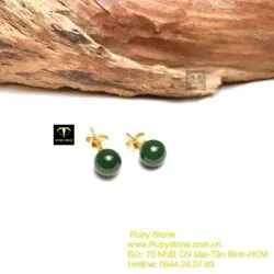 Khuyên tai trái châu ngọc bích xanh đậm 8 ly, vàng 18k Khuyên tai trái châu ngọc bích xanh đậm 8 ly, vàng 18k