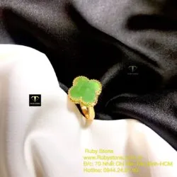Nhẫn cỏ bốn cánh Ngọc bích xanh lá, vàng 18k - Ảnh 2