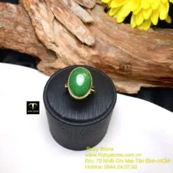 Nhẫn ngọc bích Oval xanh lý, vàng 18k - Ảnh 2