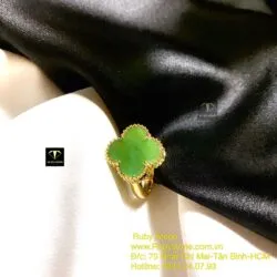 Nhẫn cỏ bốn cánh Ngọc bích xanh lá, vàng 18k - Ảnh 3