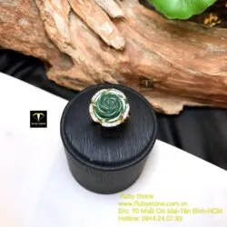 Nhẫn Hoa mẫu đơn Ngọc bích, vàng 18k