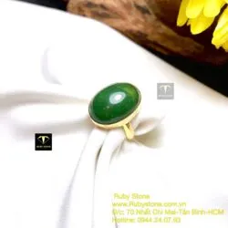 Nhẫn ngọc bích Oval xanh lý, vàng 18k - Ảnh 3