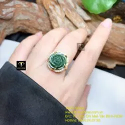 Nhẫn Hoa mẫu đơn Ngọc bích, vàng 18k