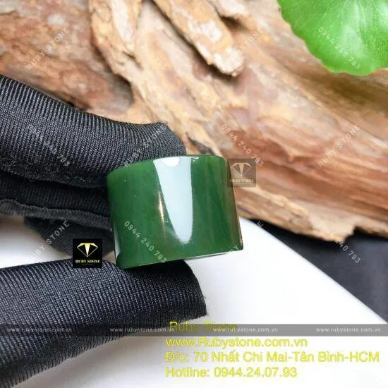 Ý nghĩa của Nhẫn Càn Long - Nhẫn Càn Long ngọc bích