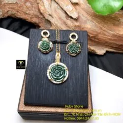 Khuyên tai hoa mẫu đơn Ngọc bích, vàng 18k - Ảnh 2