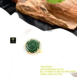 Nhẫn Hoa mẫu đơn Ngọc bích, vàng 18k