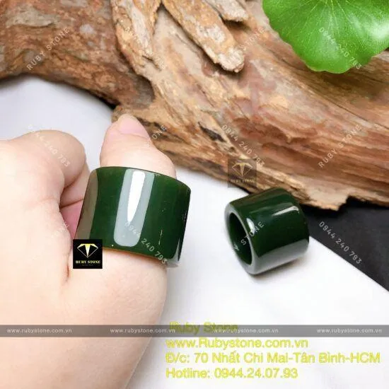 Ý nghĩa của Nhẫn Càn Long - Nhẫn Càn Long ngọc bích
