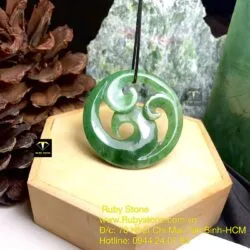 Mặt dây chuyền ngọc bích Maori kiểu Koru, kích thước 50mm