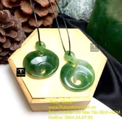 Mặt dây chuyền ngọc bích Maori kiểu twist, kích thước 50mm
