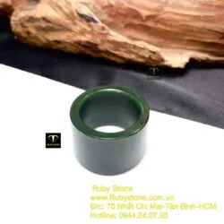 Nhẫn càn long ngọc bích Canada xanh đậm, bản 20mm - Hình ảnh 4