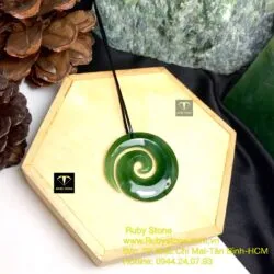 Mặt dây chuyền ngọc bích Maori koru (Xoắn dương sỉ), kích thước 35mm - Ảnh 2