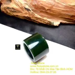 Nhẫn càn long ngọc bích Canada xanh đậm, bản 20mm - Hình ảnh 5