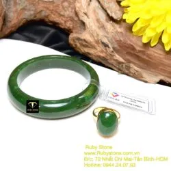Bộ sản phẩm vòng tay và nhẫn ngọc bích xanh lý, vàng 18k - Ảnh 5