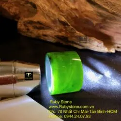 Nhẫn càn long ngọc bích Canada xanh đậm, bản 20mm - Hình ảnh 2