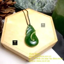 Mặt dây chuyền ngọc bích Maori kiểu Matau (lưỡi câu cá), kích thước 40mm - Ảnh 3