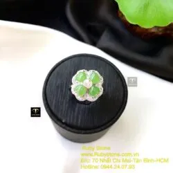 Nhẫn cỏ bốn cánh Ngọc bích, vàng trắng 18k (Italy 750)