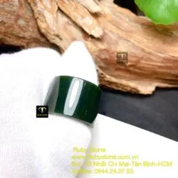 Nhẫn càn long ngọc bích Canada xanh đậm, bản 20mm - Hình ảnh 3