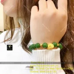 Vòng Ngọc bích xanh đậm 10 ly, mix charm Trái tim vàng 24k - Hình ảnh 7