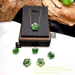 Mặt dây chuyền hoa mai ngọc bích Canada xanh lá