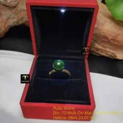 Nhẫn trái châu Ngọc bích đai trơn, vàng 18k - Hình ảnh 6