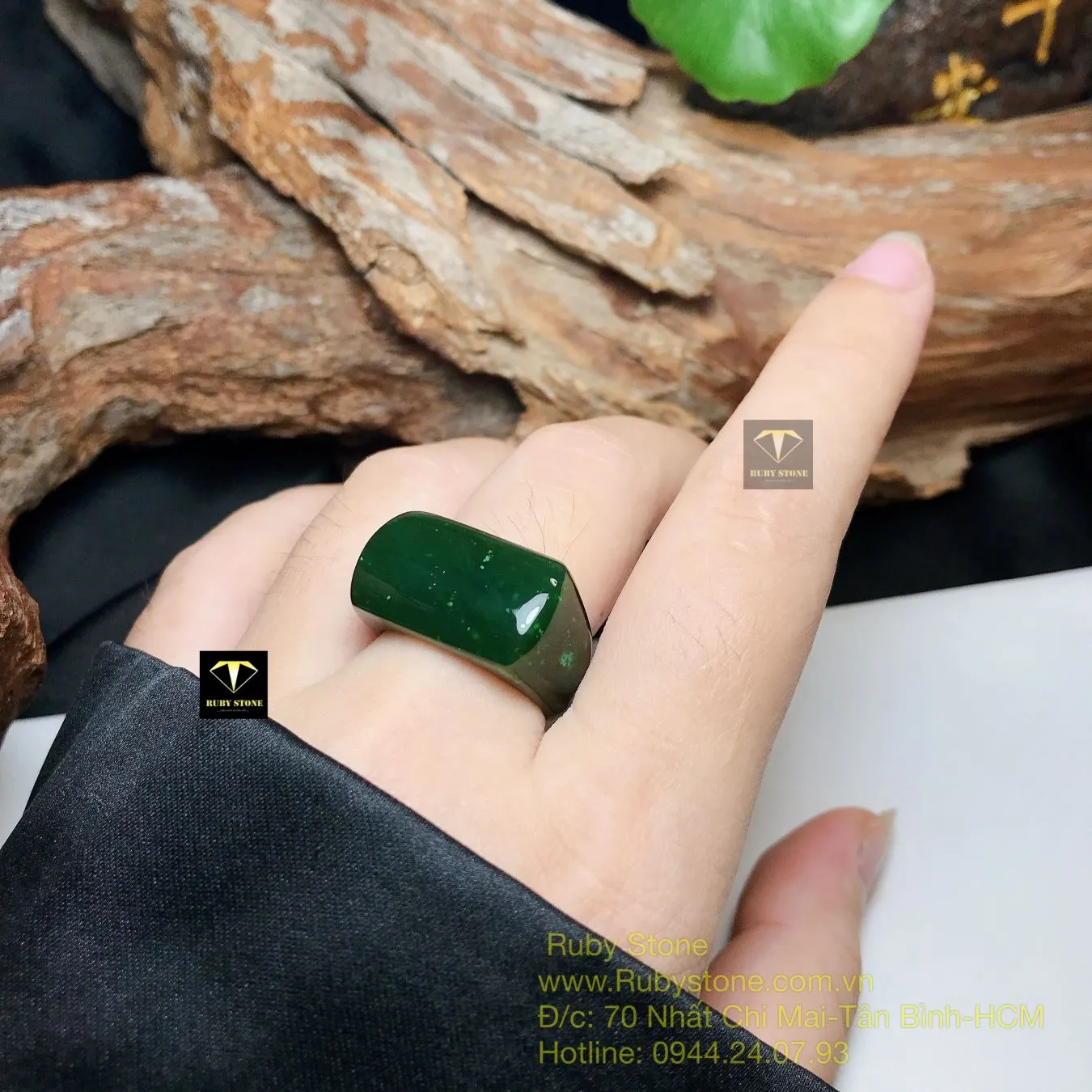 Nhẫn yên ngựa ngọc bích Canada xanh đậm bông lý Nhẫn yên ngựa ngọc bích Canada xanh đậm bông lý - Ảnh 2
