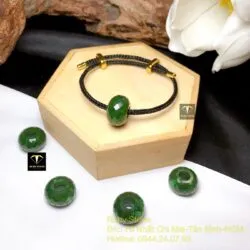 Vòng tay charm ngọc bích xanh lá mài giác - Ảnh 3