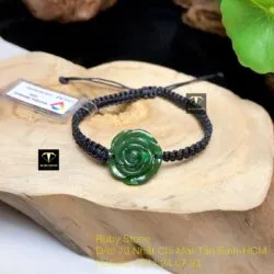 Hoa mẫu đơn Ngọc bích tết dây vải đeo tay