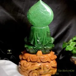 Phật Quan Thế Âm Bồ Tát ngọc bích Canada, KT 24x15cm (chưa gồm đế gỗ) - Ảnh 2