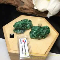 Cặp tỳ hưu ngọc Cẩm thạch xanh lý tạc tay tinh xảo, kích thước 38mm - Hình ảnh 4