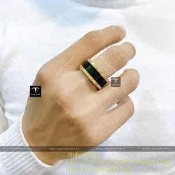 Nhẫn vuông Ngọc bích xanh đậm, vàng 18k khắc hoa văn